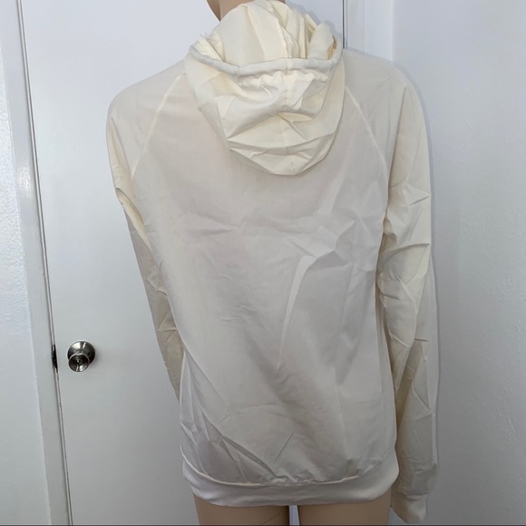 Windbreaker - Picture 2 of 3